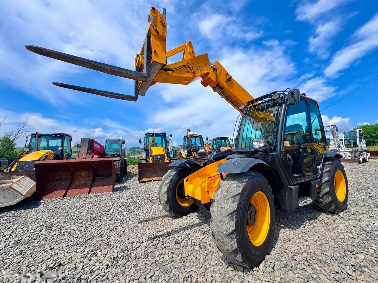 2017 JCB, dovoz Skladem v EU — foto 9 z 11