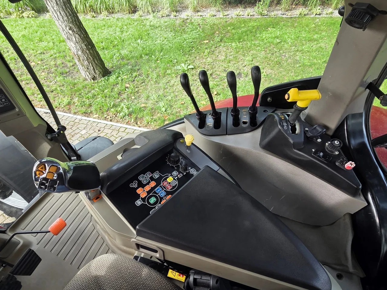 2013 Case Ih PUMA, dovoz Skladem v EU — foto 9 z 17