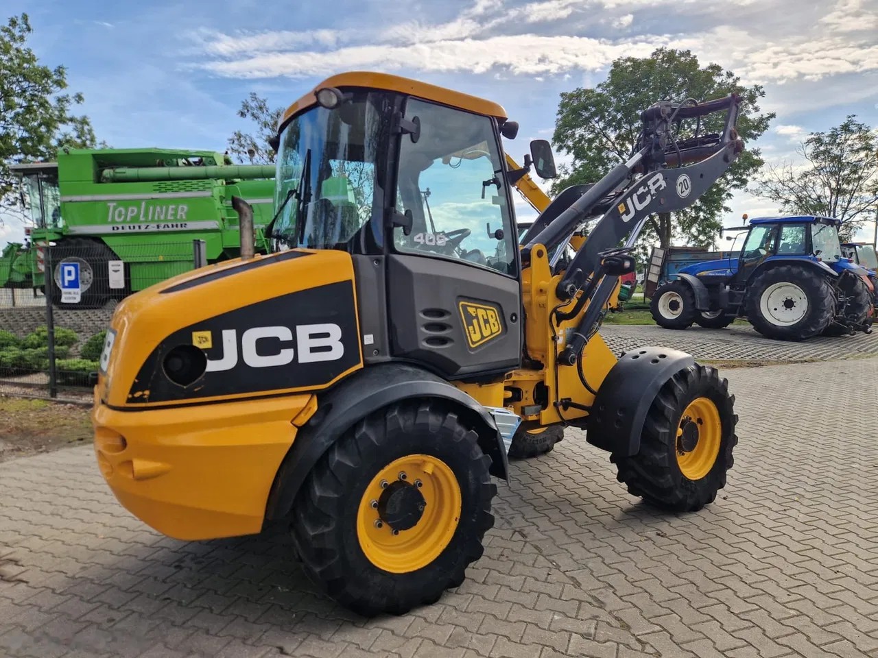2010 JCB 409, dovoz Skladem v EU — foto 9 z 15