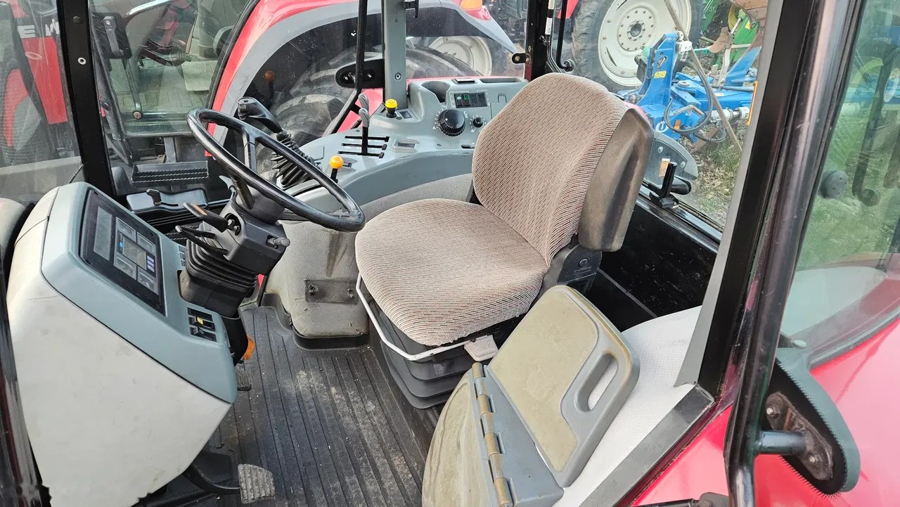 2004 Mccormick Mc 135, 8 200 mth, dovoz Skladem v EU — foto 8 z 24