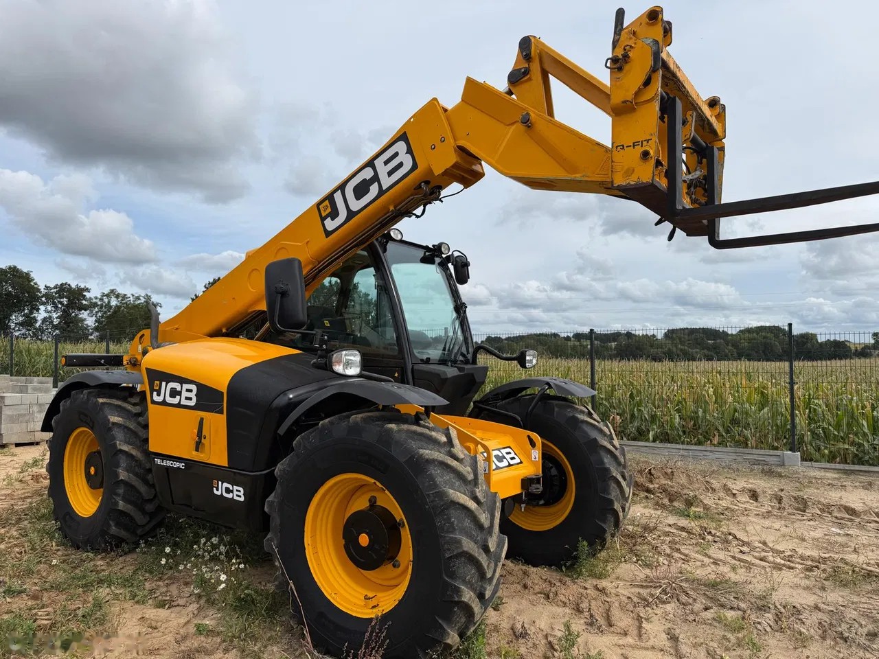 2011 JCB TELESKOPICKÝ, 6 800 mth, dovoz Skladem v EU — foto 3 z 13