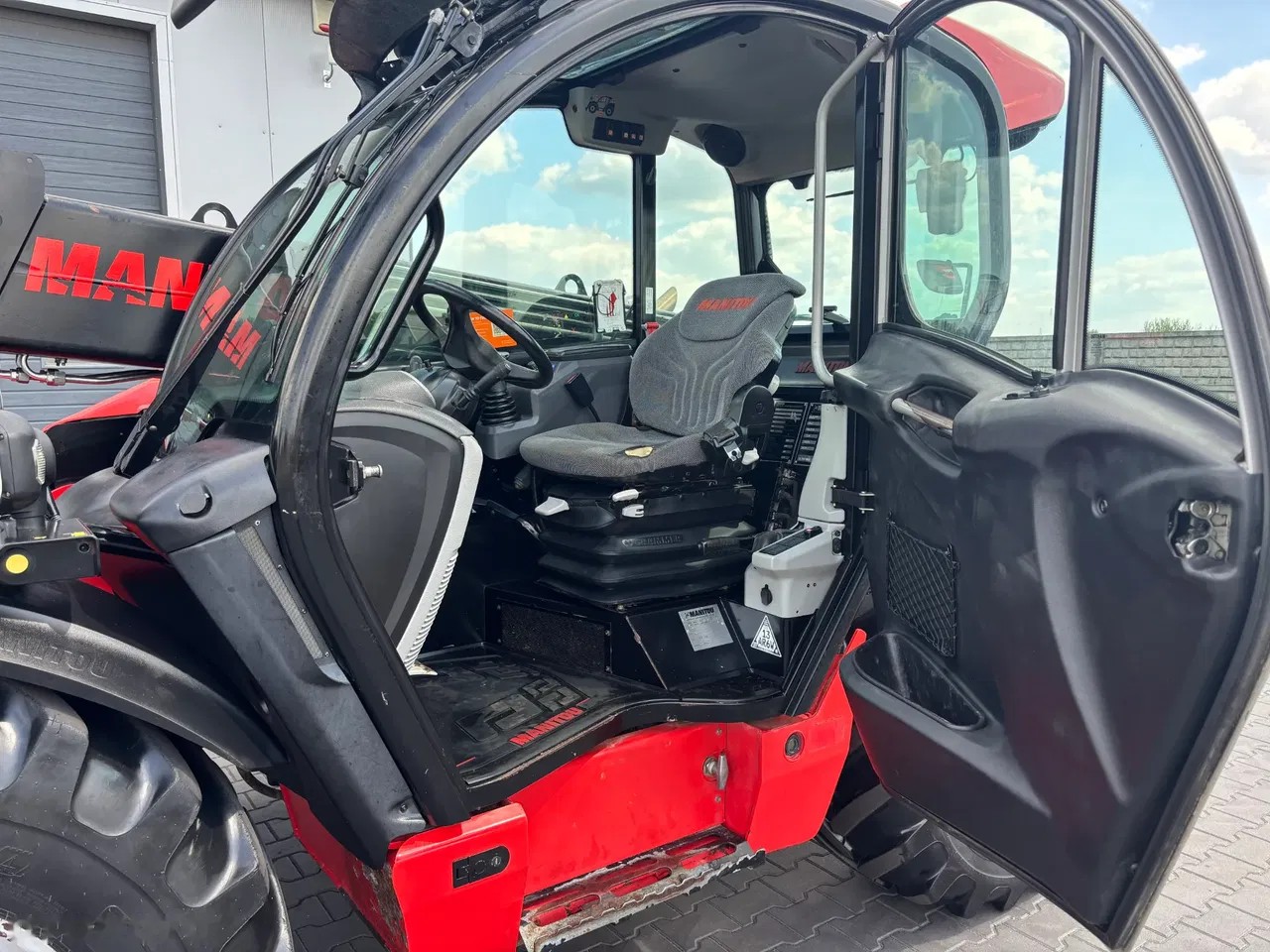 2017 Manitou MLT, 6 888 mth, dovoz Skladem v EU — foto 9 z 21