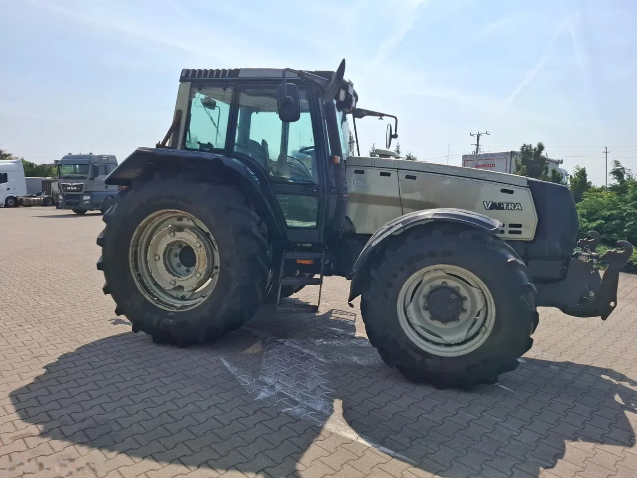 2001 Valtra 8550, 15 202 mth, dovoz Skladem v EU — foto 2 z 22