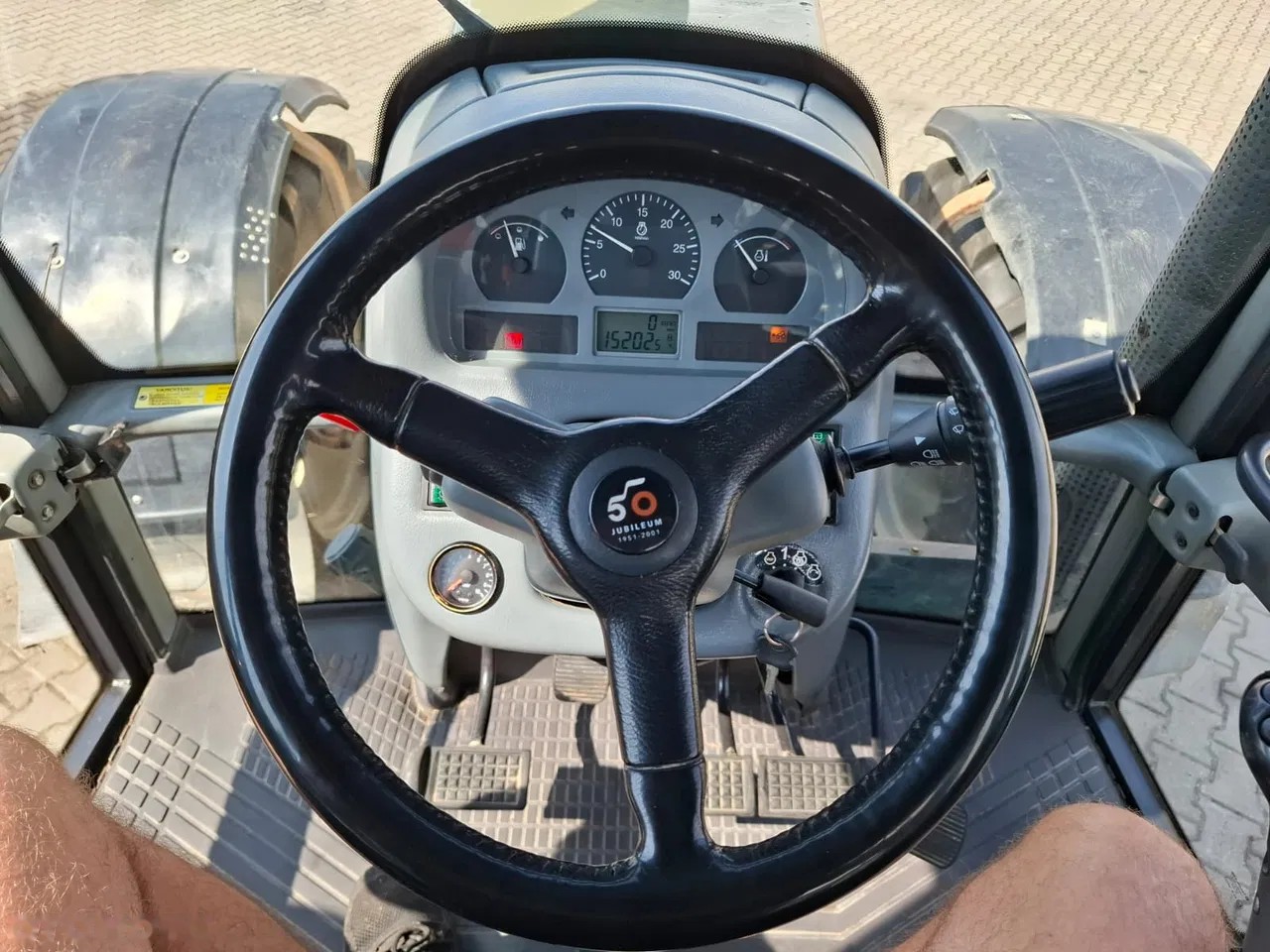2001 Valtra 8550, 15 202 mth, dovoz Skladem v EU — foto 9 z 22