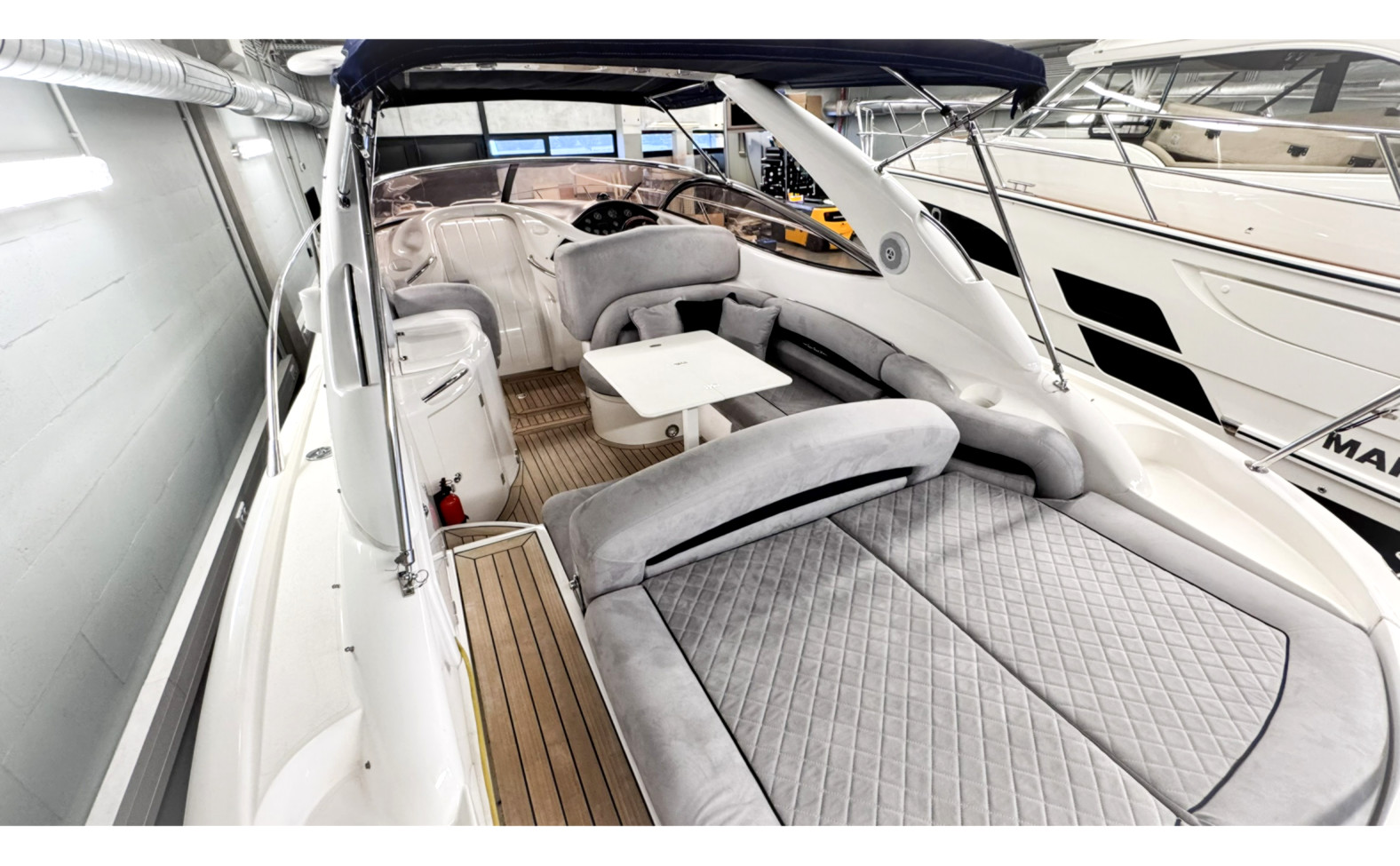 2003 Sunseeker, dovoz Skladem v EU — foto 3 z 12