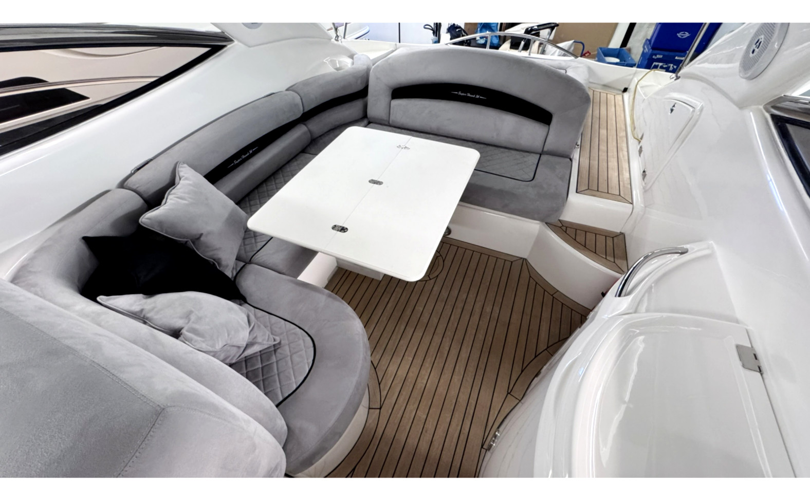 2003 Sunseeker, dovoz Skladem v EU — foto 4 z 12
