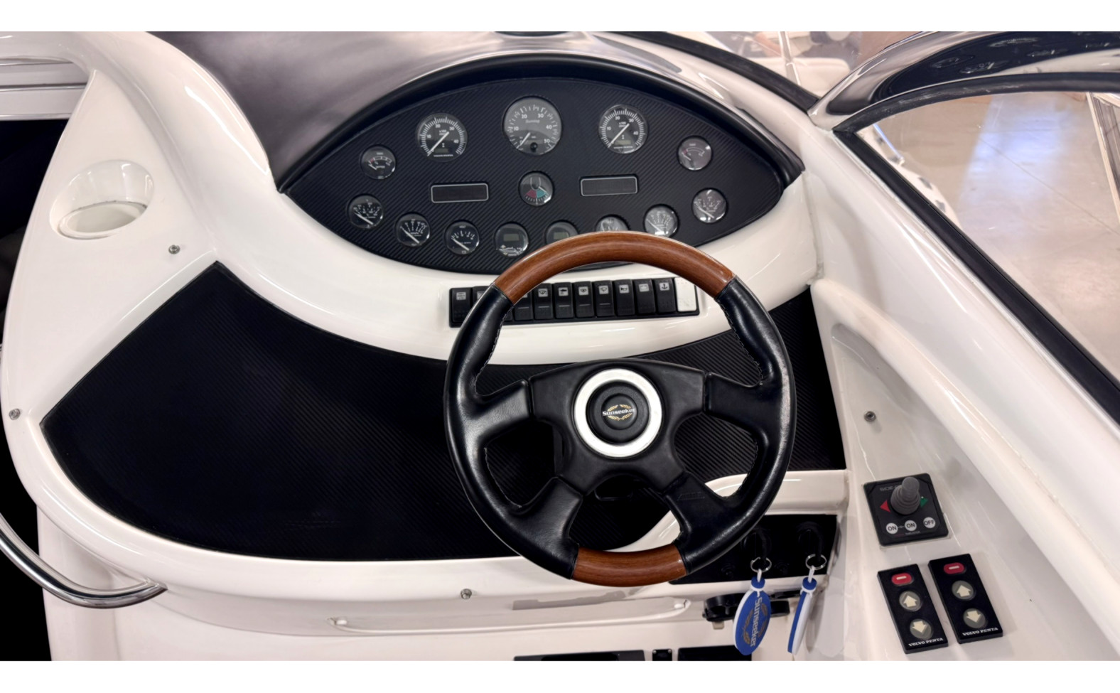 2003 Sunseeker, dovoz Skladem v EU — foto 8 z 12