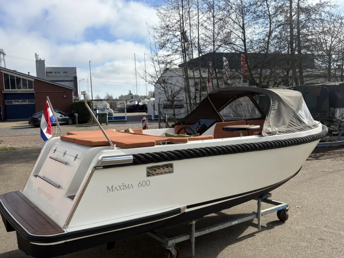 2019, dovoz Skladem v EU — foto 4 z 20