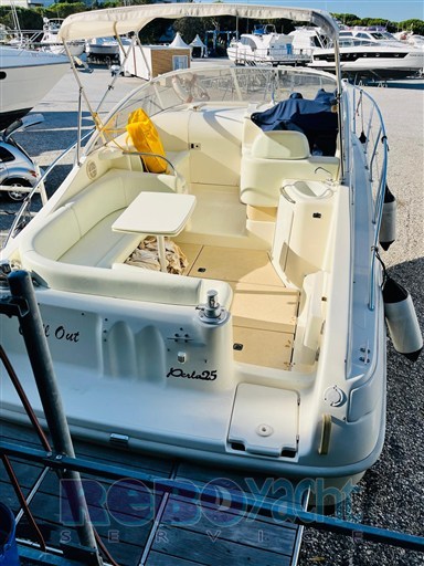 2001 Cranchi, dovoz Skladem v EU — foto 1