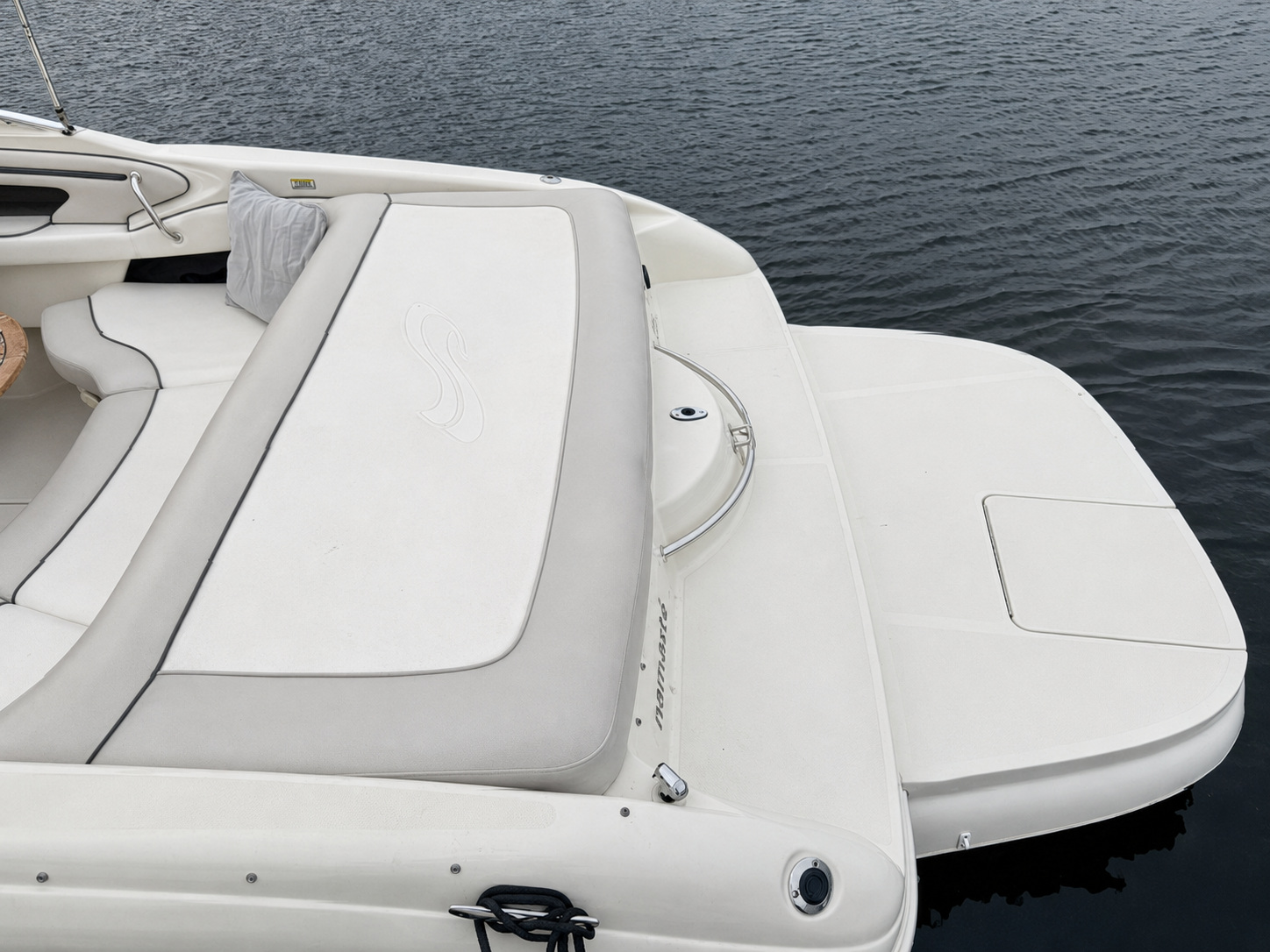 Sea Ray, dovoz Skladem v EU — foto 2 z 13