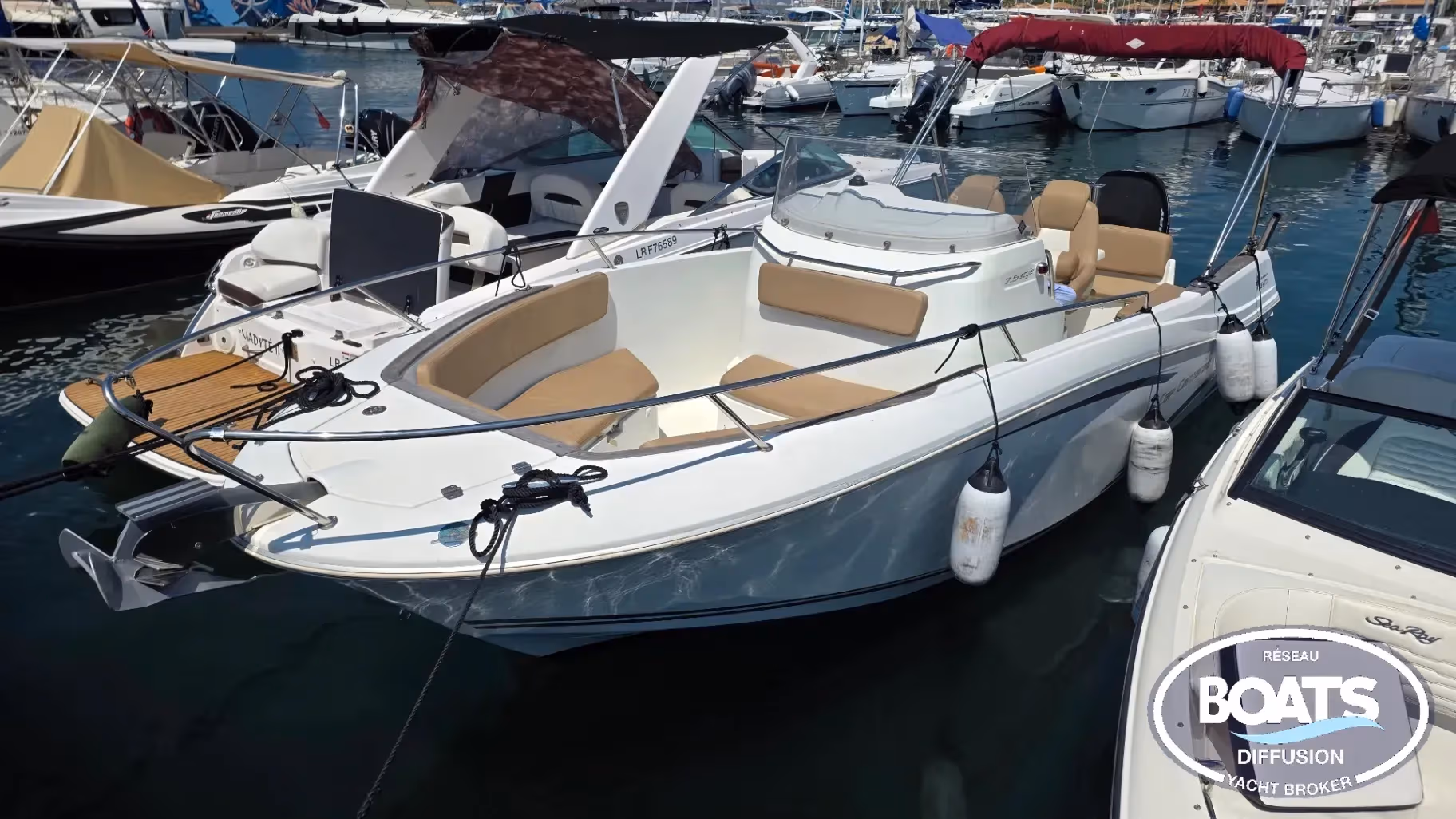 Jeanneau, dovoz Skladem v EU — foto 16 z 19