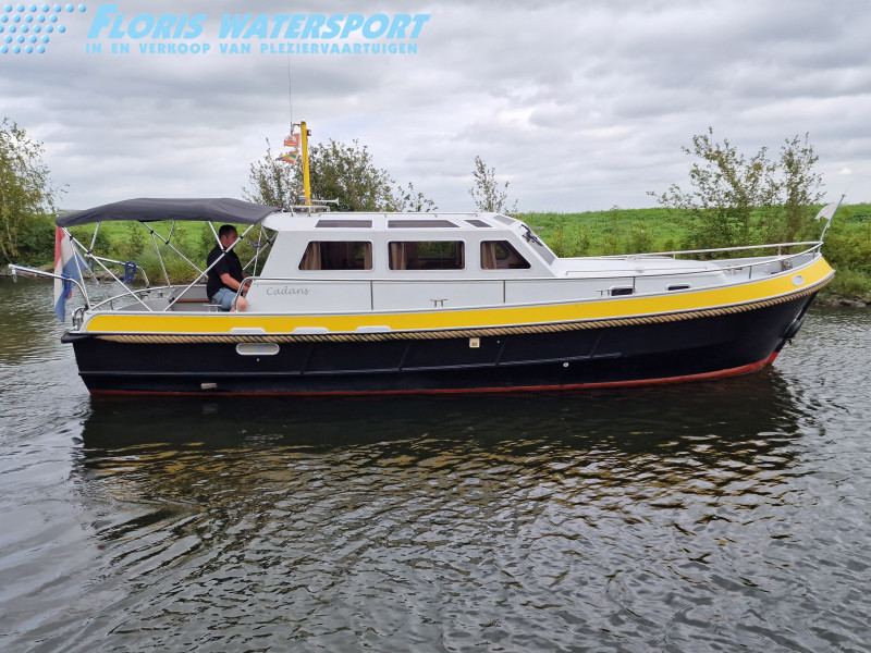 2003 32 Pilothouse, dovoz Skladem v EU — foto 3 z 6