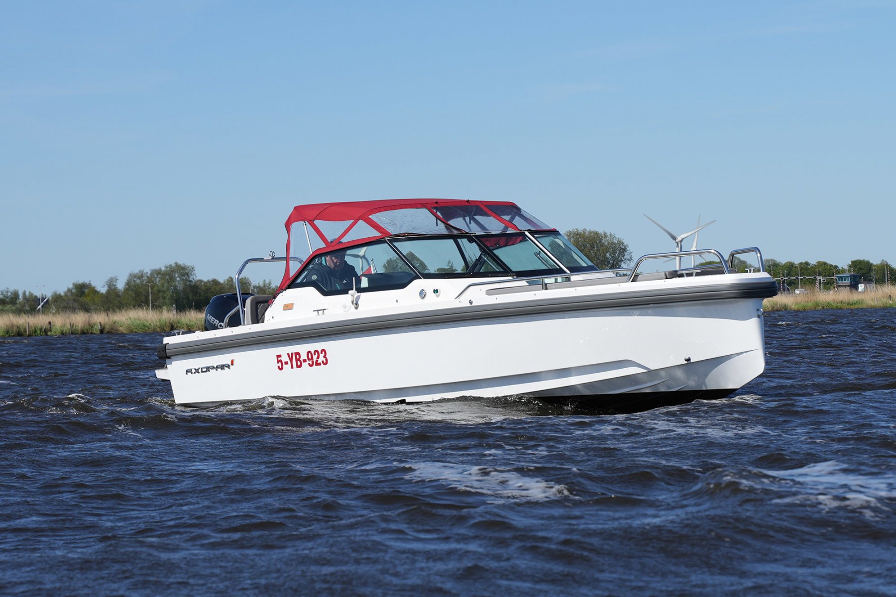 2019 Axopar, dovoz Skladem v EU — foto 2 z 20