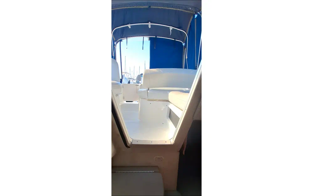 2004 Bayliner, dovoz Skladem v EU — foto 4 z 20