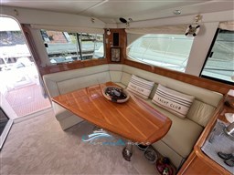 2000 40 Flybridge, dovoz Skladem v EU — foto 11 z 20