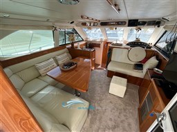 2000 40 Flybridge, dovoz Skladem v EU — foto 13 z 20