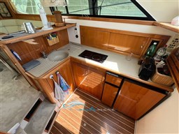 2000 40 Flybridge, dovoz Skladem v EU — foto 14 z 20