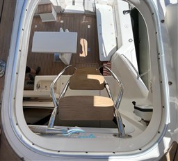 2000 40 Flybridge, dovoz Skladem v EU — foto 7 z 20