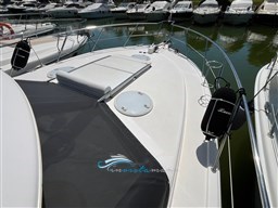 2000 40 Flybridge, dovoz Skladem v EU — foto 8 z 20