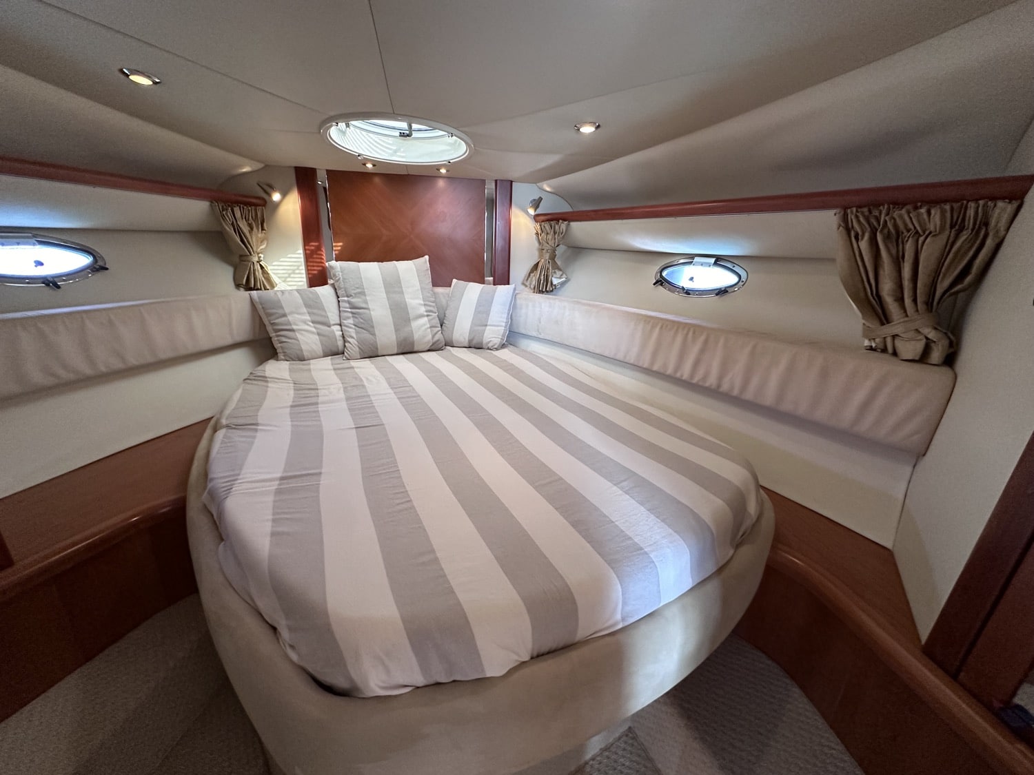 2003 Sunseeker, dovoz Skladem v EU — foto 10 z 20