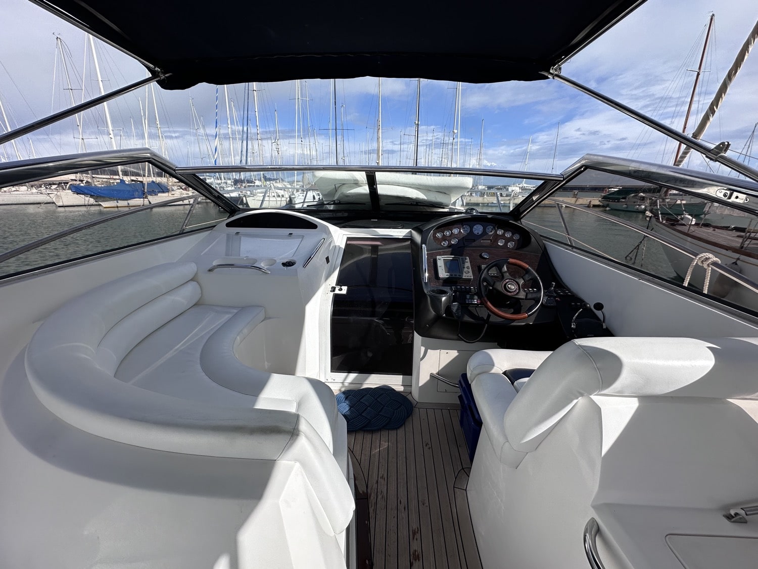 2003 Sunseeker, dovoz Skladem v EU — foto 5 z 20