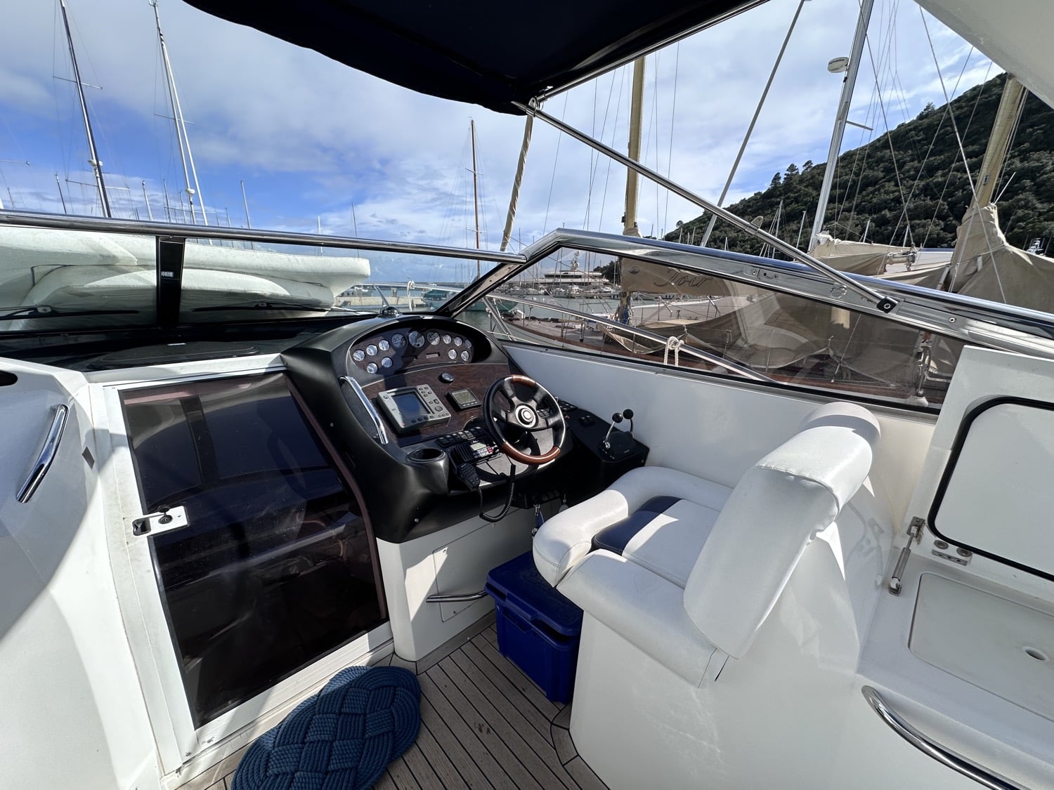 2003 Sunseeker, dovoz Skladem v EU — foto 6 z 20
