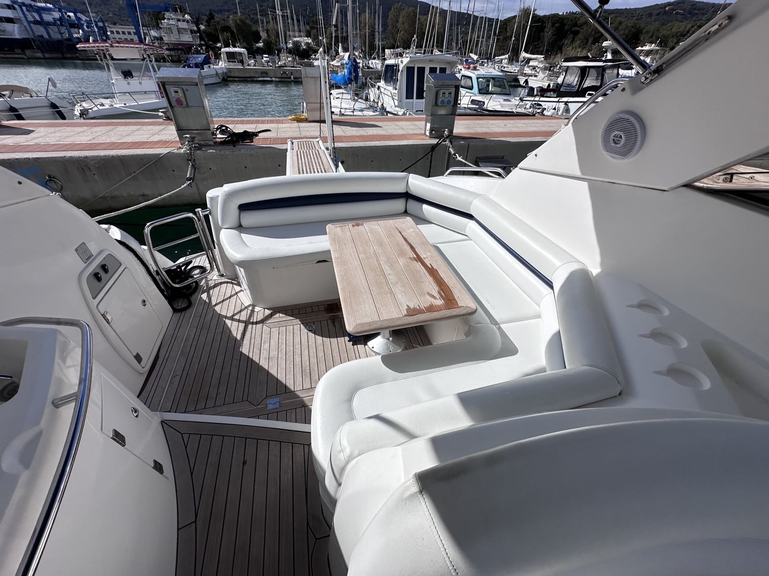2003 Sunseeker, dovoz Skladem v EU — foto 8 z 20