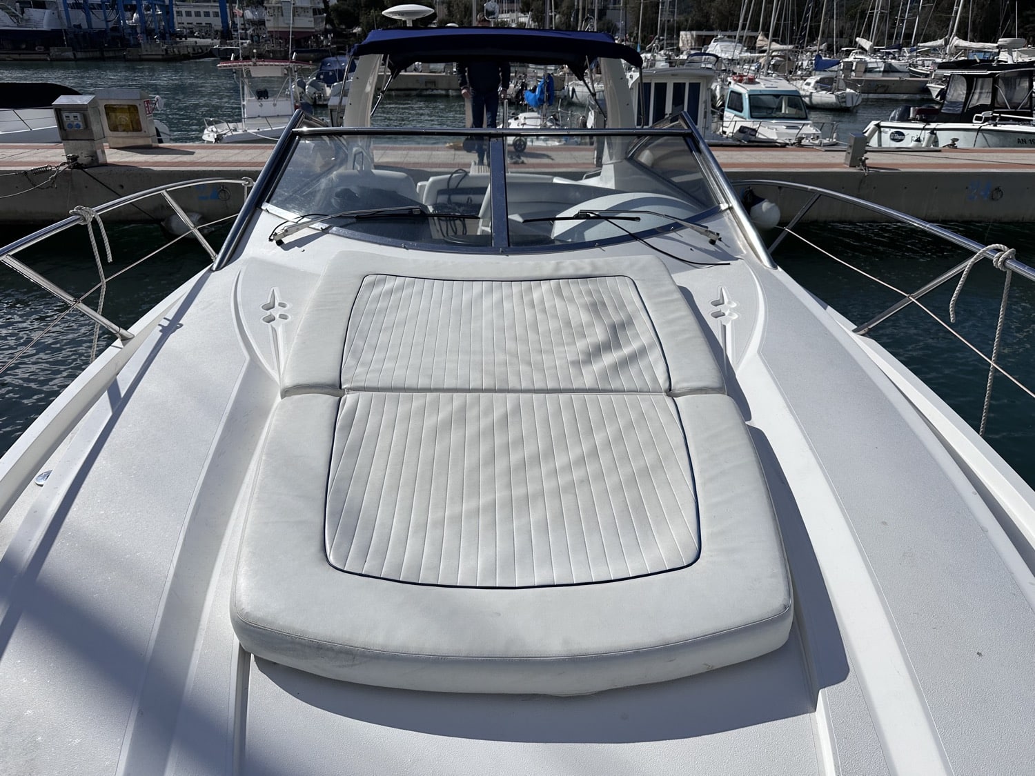 2003 Sunseeker, dovoz Skladem v EU — foto 9 z 20
