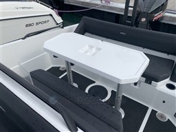 2023, dovoz Skladem v EU — foto 15 z 20
