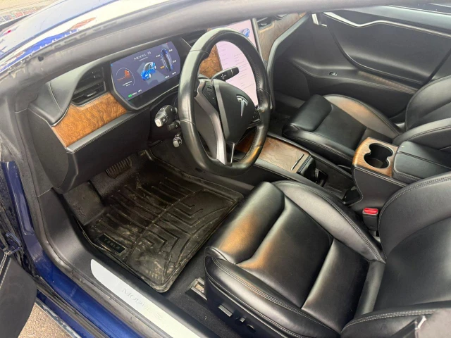 2020 Tesla Model S LONG RANGE, modrá, 156 302 km, dovoz Kanada — foto 10 z 13