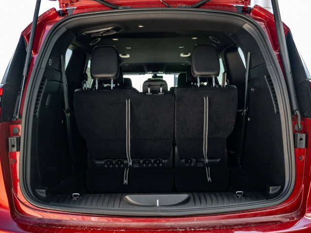 2026 Chrysler Pacifica Select, červená, 13 km, dovoz Kanada — foto 9 z 20