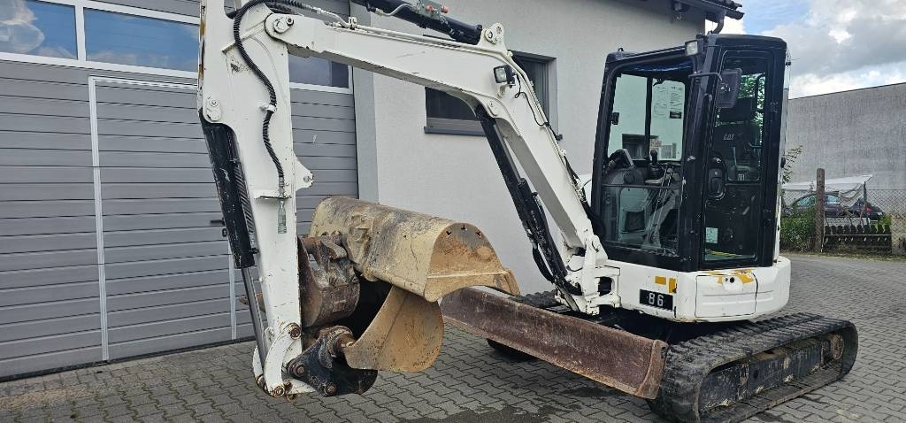 2016 Cat 304 E 2 CR, 4 201 mth, dovoz Skladem v EU — foto 3 z 16