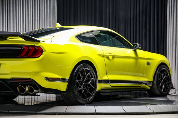 2021 Ford, dovoz Kanada — foto 10 z 12