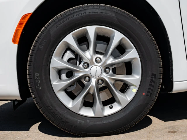 2027 Chrysler Pacifica Select, bílá, 13 km, dovoz Kanada — foto 16 z 20