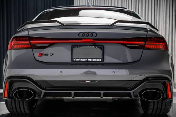 2021 Audi, dovoz Kanada — foto 9 z 12