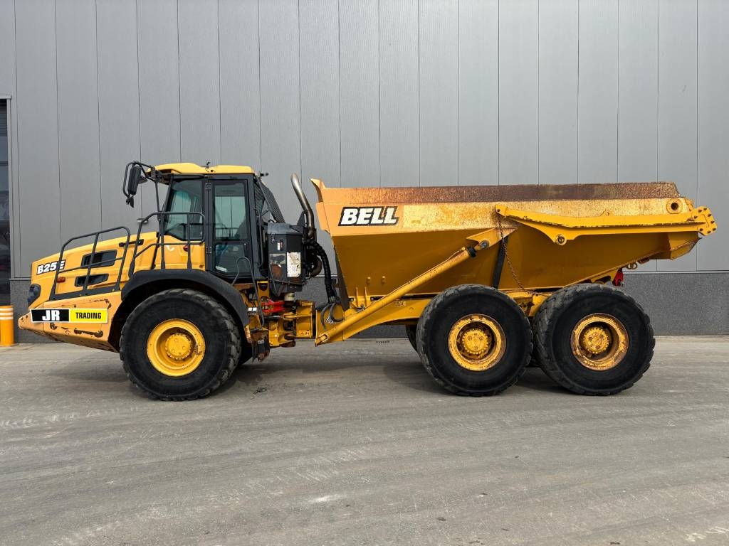 2017 Bell B 25 E, 4 422 mth, dovoz Skladem v EU — foto 1