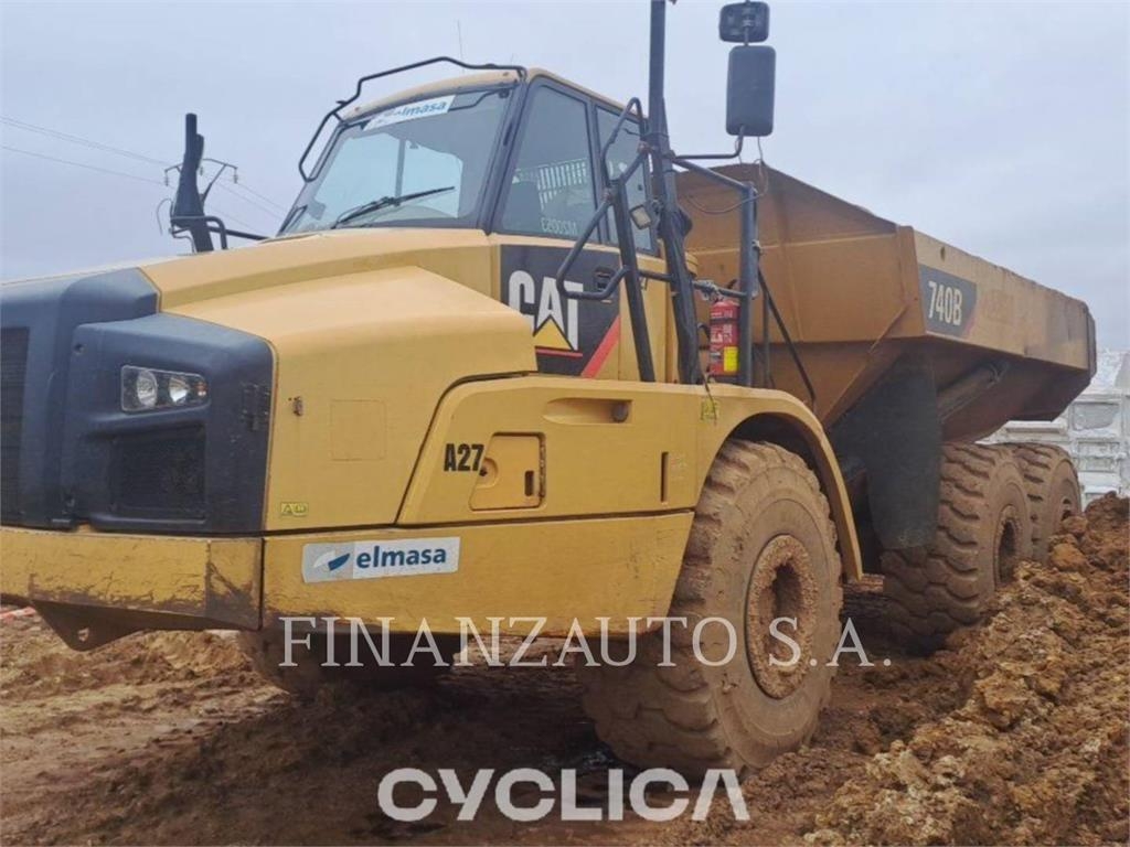 2011 Cat 740B, 21 100 mth, dovoz Skladem v EU — foto 1