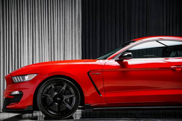 2018 Ford, dovoz Kanada — foto 7 z 12