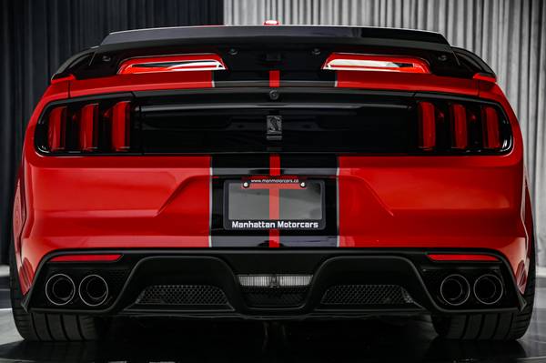 2018 Ford, dovoz Kanada — foto 9 z 12