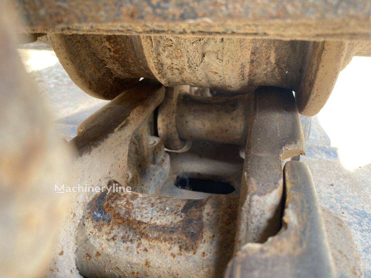 2018 JCB JS, 3 612 mth, dovoz Skladem v EU — foto 4 z 16