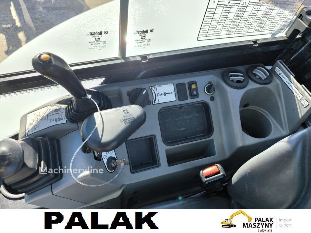 2023 Bobcat, 1 988 mth, dovoz Skladem v EU — foto 14 z 16