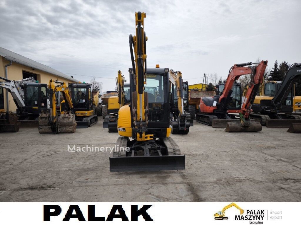 2022 JCB MINI, 1 802 mth, dovoz Skladem v EU — foto 7 z 16