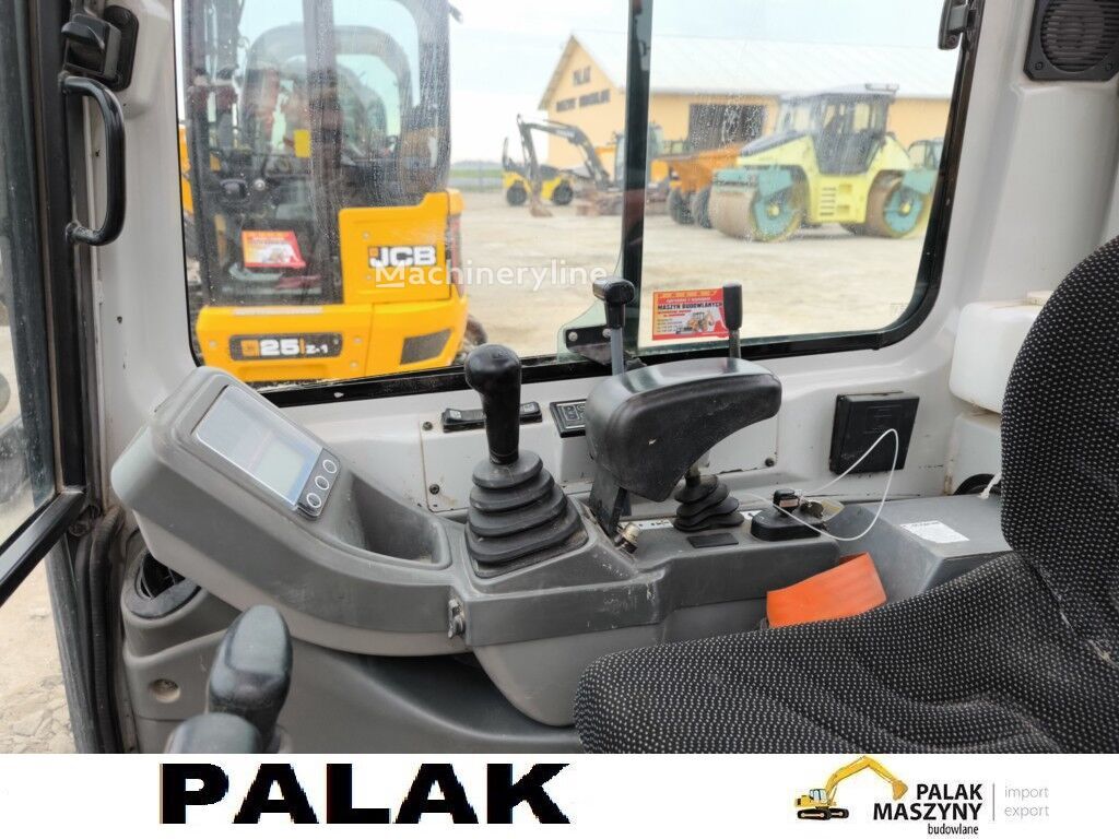 2018 Takeuchi MINI, 1 897 mth, dovoz Skladem v EU — foto 8 z 16