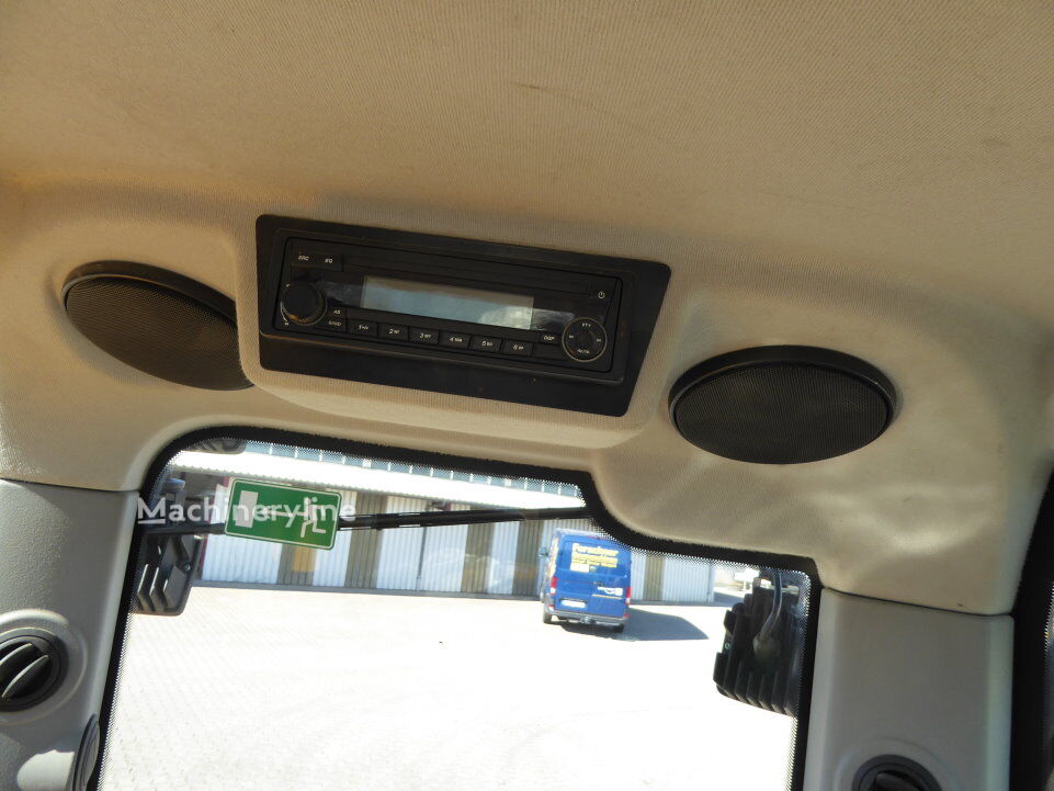 2018 JCB JS, 2 870 mth, dovoz Skladem v EU — foto 13 z 16