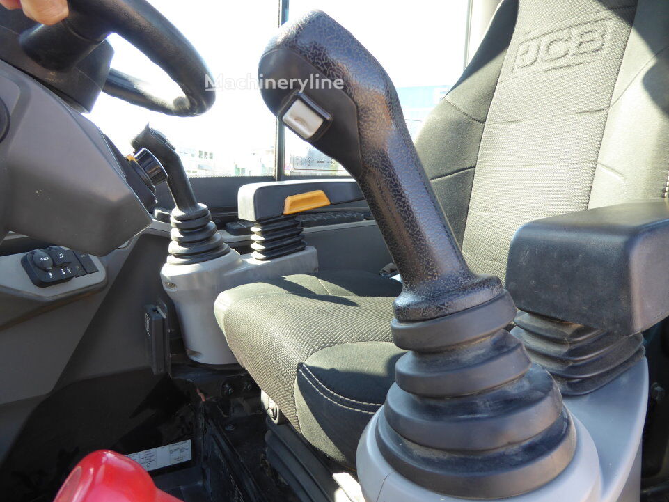 2018 JCB JS, 2 870 mth, dovoz Skladem v EU — foto 15 z 16