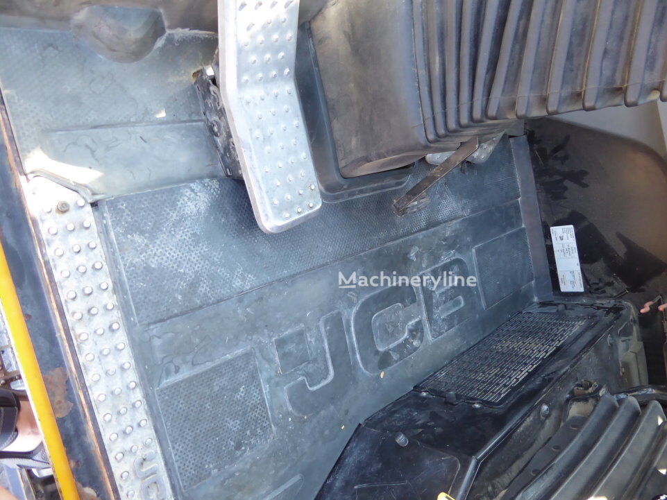 2018 JCB JS, 2 870 mth, dovoz Skladem v EU — foto 16 z 16