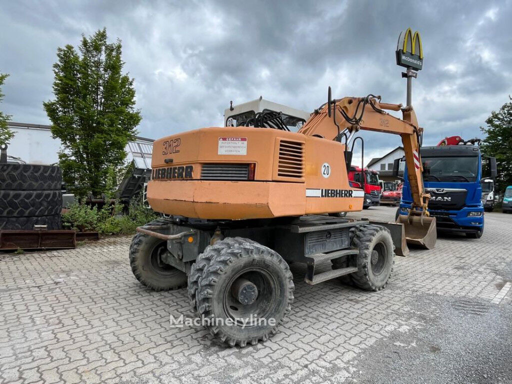 1994 Liebherr, 8 143 mth, dovoz Skladem v EU — foto 3 z 6