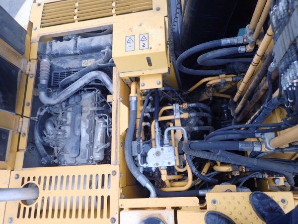 2011 JCB JS, 13 828 mth, dovoz Skladem v EU — foto 9 z 10