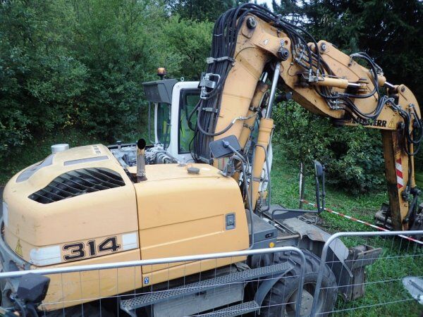 2011 Liebherr, 10 950 mth, dovoz Skladem v EU — foto 4 z 16