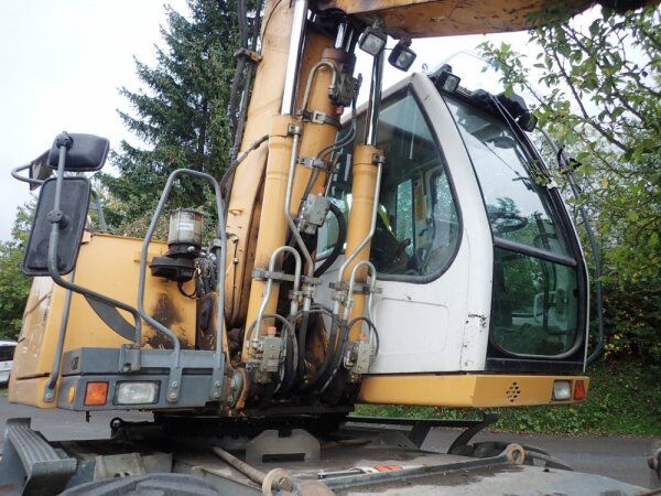 2011 Liebherr, 10 950 mth, dovoz Skladem v EU — foto 8 z 16
